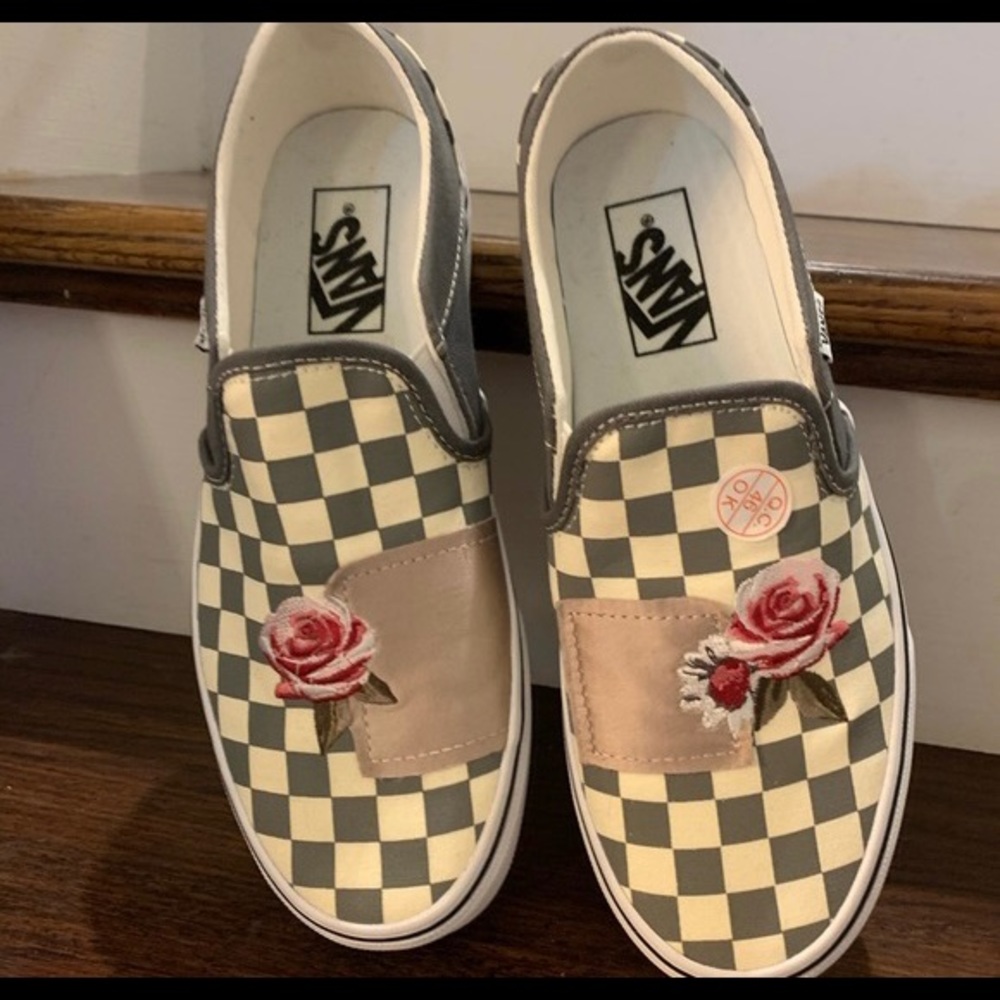 Vans - Picture 3 of 4